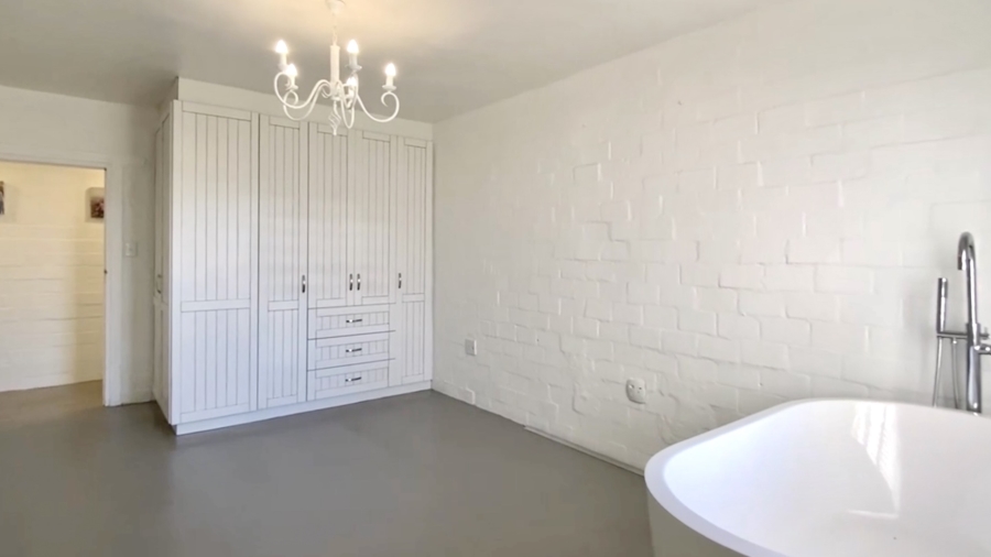 6 Bedroom Property for Sale in Jacobsbaai Western Cape